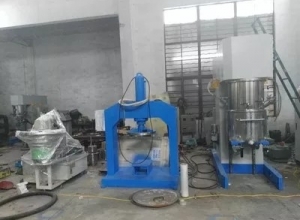 安徽蕪湖某大型車企采購(gòu)的100L強(qiáng)力雙行星攪拌機(jī)